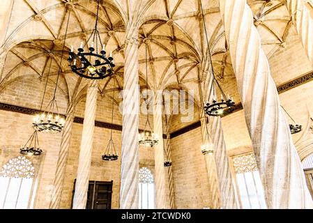 Intérieur de la Lonja de la Seda, un bâtiment gothique à Valence, déclaré site du patrimoine mondial par l'UNESCO. Communauté valencienne, Espagne Banque D'Images