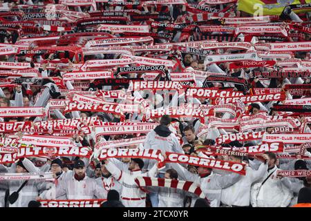 Londres, Royaume-Uni. 14 décembre 2023. Supporters du SC Freiburg lors du match de l'UEFA Europa League au London Stadium. Le crédit photo devrait se lire : David Klein/Sportimage crédit : Sportimage Ltd/Alamy Live News Banque D'Images