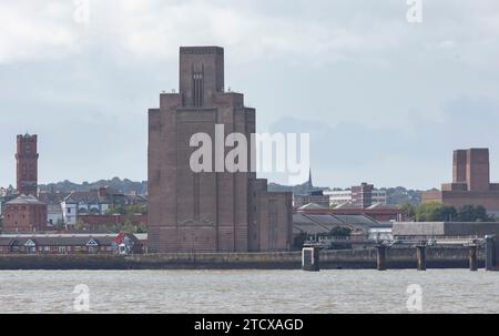 Liverpool, royaume-uni Mai, 16, 2023 tour de station de ventilation Queensway, surplombant la rivière Mersey, Birkenhead Banque D'Images