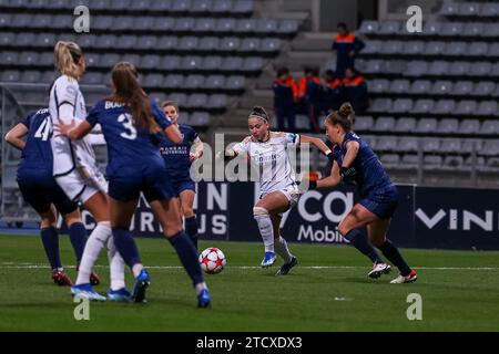 France. 31 janvier 2023. Athenea Del Castillo (22) du Real Madrid en action lors du match de l'UEFA Women's Champions League entre le Paris FC et le Real Madrid au Stade Charlety à Paris, France. (Pauline FIGUET/SPP) crédit : SPP Sport Press photo. /Alamy Live News Banque D'Images