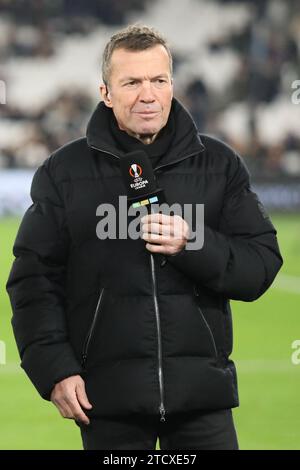 Londres, Royaume-Uni. 14 décembre 2023. Lothar MaatthŠus avant le match de l'UEFA Europa League entre West Ham United et le SC Freiburg au London Stadium, Queen Elizabeth Olympic Park, Londres, Angleterre, le 14 décembre 2023. Photo de Joshua Smith. Usage éditorial uniquement, licence requise pour un usage commercial. Aucune utilisation dans les Paris, les jeux ou les publications d'un seul club/ligue/joueur. Crédit : UK Sports pics Ltd/Alamy Live News Banque D'Images