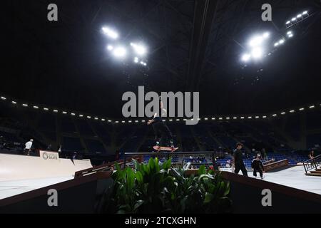 Ariake Coliseum, Tokyo, Japon. 14 décembre 2023. Vue générale, 14 DÉCEMBRE 2023 - Skateboard : World Skateboarding Tour Tokyo Street 2023 World Championship masculin qualification au Ariake Coliseum, Tokyo, Japon. Crédit : Yohei Osada/AFLO SPORT/Alamy Live News Banque D'Images
