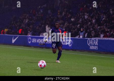 France. 31 janvier 2023. Tabitha Chawinga (22 Paris) en action lors du match de l'UEFA Women's Champions League entre le Paris Saint Germain et L'AS Roma au Parc des Princes à Paris. (Pauline FIGUET/SPP) crédit : SPP Sport Press photo. /Alamy Live News Banque D'Images