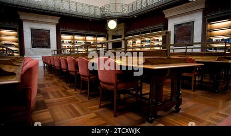 Madrid, 19 janvier 2009. Rapport sur le décompte annuel des fonds de la Bibliothèque nationale. Dans l'image Sala Cervantes, lieu où les vols de carte ont été commis. Photo : © IGNACIO GIL.. archdc. Crédit : Album / Archivo ABC / Ignacio Gil Banque D'Images