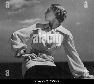 Dans l'image, blouse de 1935. Crédit : Album / Archivo ABC / Pawel Barchan Banque D'Images