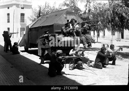 07/31/1936. Camion blindé à partir duquel les nationalistes ont été mitraillés, à Villanueva de la Serena (Badajoz). Crédit : Album / Archivo ABC / Pepe Banque D'Images