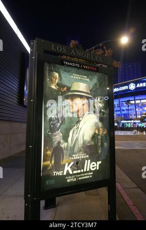 Los Angeles, Californie, États-Unis 12 décembre 2023 Michael Fassbender le tueur affiche au centre-ville de Los Angeles le 12 décembre 2023 à Los Angeles, Californie, États-Unis. Photo de Barry King/Alamy stock photo Banque D'Images