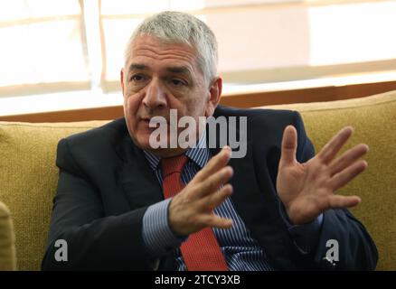 Madrid, 04/04/2017. Entretien avec l'ambassadeur turc en Espagne, Ömer Önhon. Photo : Ernesto Agudo. Archdc. Crédit : Album / Archivo ABC / Ernesto Agudo Banque D'Images