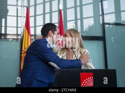 Madrid, 06/17/2015. Rencontre entre Cristina Cifuentes (PP) et Ignacio Aguado (Ciudadanos), pour la formation du gouvernement de la Communauté de Madrid. Photo : Ángel de Antonio ARCHDC. Crédit : Album / Archivo ABC / Ángel de Antonio Banque D'Images