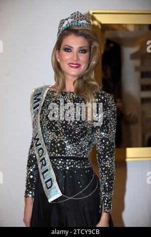 Madrid, 01/20/2016. Présentation du nouveau Miss monde 2015 Mireia Lalaguan. Photo : Ángel de Antonio Archdc. Crédit : Album / Archivo ABC / Ángel de Antonio Banque D'Images