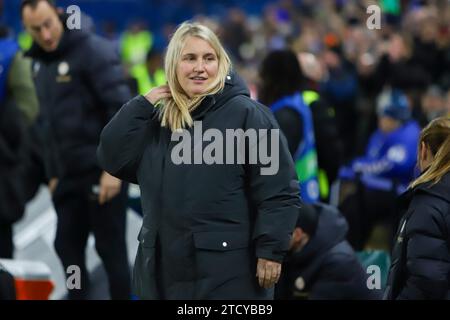 Londres, Royaume-Uni. 14 décembre 2023. Londres, Angleterre, 14 décembre 2023 : Emma Hayes, entraîneur de Chelsea, lors du match de la Ligue des champions féminine de l'UEFA entre Chelsea et Häcken au Stamford Bridge à Londres, Angleterre (Alexander Canillas/SPP) crédit : SPP Sport Press photo. /Alamy Live News Banque D'Images