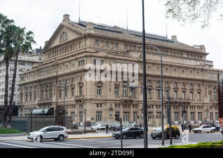 Belle vue sur le bâtiment du théâtre Colón dans le centre de Buenos Aires Banque D'Images