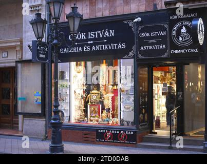 Csok Istvan galeria es antikvitas, magasin d'antiquités, Vaci utca, Vaci Street, Budapest, Hongrie Banque D'Images