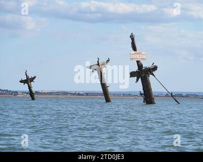 Sheerness, Kent, Royaume-Uni. 15 décembre 2023. [FICHIER photo DES mâts 2020 montrant des changements] Notorious Bomb-ladden naufrage SS Richard Montgomery doit voir son mât enlevé en mars de l'année prochaine comme rapporté par Southend Echo. Le navire d'enquête Thames Guardian a vu terminer les derniers sondages sonar, qui ont déjà révélé que les mâts se sont détériorés davantage que prévu. Crédit : James Bell/Alamy Live News Banque D'Images