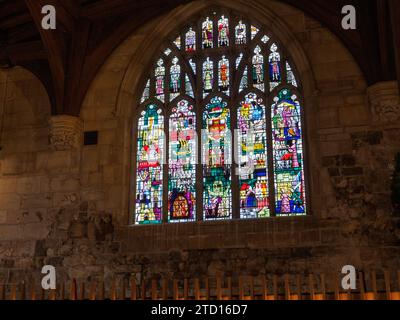 Vitrail des années 1960 dans le Guildhall York Banque D'Images