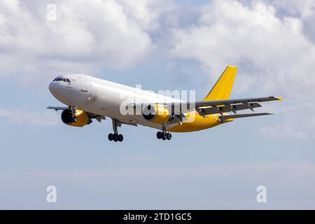 DHL (ASL Airlines) Airbus A300F4-605R (Reg : EI-LDD) de retour de Brescia, Italie sur un vol DHL supplémentaire. Banque D'Images