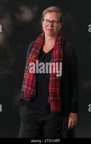 La directrice d'opéra et écrivaine allemande Jenny Erpenbeck assiste à un photocall lors du Festival international du livre d'Édimbourg le 12 août 2017 à Édimbourg, Banque D'Images