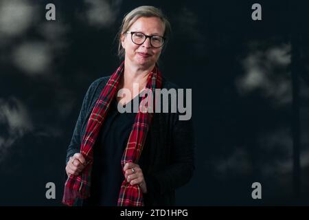 La directrice d'opéra et écrivaine allemande Jenny Erpenbeck assiste à un photocall lors du Festival international du livre d'Édimbourg le 12 août 2017 à Édimbourg, Banque D'Images