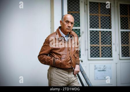 ©Thomas Padilla/MAXPPP - 30/08/2012 ; Paris, France ; PORTRAIT DU chanteur ACTEUR GUY MARCHAND au théâtre DES nuits. Guy Marchand, acteur et chanteur de Franche, est décédé. Photographié à Paris, France, le 2012 août Banque D'Images