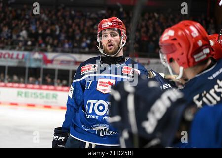 Thomas Larkin (Schwenninger Wild Wings #37) Schwenninger Wild Wings gegen Loewen Frankfurt, Eishockey, DEL, 27. Spieltag, saison 2023/2024, 15.12.2023 photo : Eibner-Pressefoto/Sven Laegler Banque D'Images