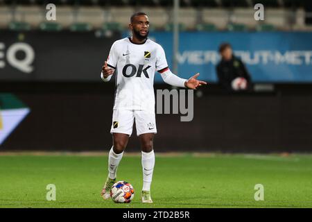 DEN HAAG, PAYS-BAS - DÉCEMBRE 15 : Cuco Martina de NAC Breda fait des gestes lors du match néerlandais Keuken Kampioen Divisie entre ado Den Haag et NAC Breda au Bingoal Stadion le 15 décembre 2023 à Den Haag, pays-Bas. (Photo Hans van der Valk/Orange Pictures) Banque D'Images