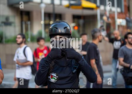 14 décembre 2023, Sao Paulo, Sao Paulo, Brésil: dans l’après-midi de ce jeudi 14 décembre, au MASP, sur l’Avenida Paulista Sao Paulo Brasil à 5h, une autre étape de la lutte contre la privatisation a eu lieu et il a été demandé que les poursuites contre les militants arrêtés lors du vote qui a approuvé la privatisation soient terminées. De Sabesp à l'Assemblée législative, le 6/12. (Image de crédit : © Wagner Vilas/ZUMA Press Wire) USAGE ÉDITORIAL SEULEMENT! Non destiné à UN USAGE commercial ! Banque D'Images