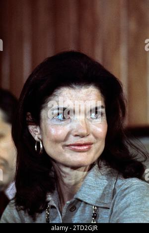Ancienne première dame des États-Unis Jacqueline Kennedy Onassis, portrait de la tête et des épaules, Bernard Gotfryd Photography Collection, 1978 Banque D'Images