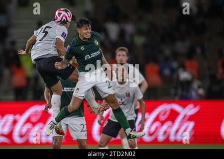 Prince Abdullah Al Faisal Stadium JEDDAH, ARABIE SAOUDITE - DÉCEMBRE 15: Kaito Yasui des Urawa Reds et Lucas Romero du Club Leon dans une bataille aérienne lors du 2e tour de la coupe du monde des clubs de la FIFA en Arabie Saoudite match entre Club Leon et Urawa Reds au Prince Abdullah Al Faisal Stadium le 15 décembre 2023 à Djeddah, Arabie Saoudite. (Marcio Machado / SPP) Banque D'Images