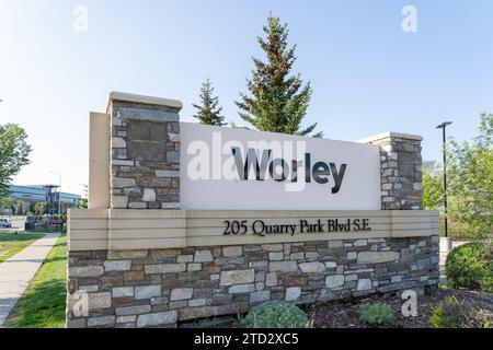 Worley Company signe au bureau de Worley Canada services sur Quarry Park Blvd à Calgary, Alberta, Canada, le 4 juillet 2023. Banque D'Images