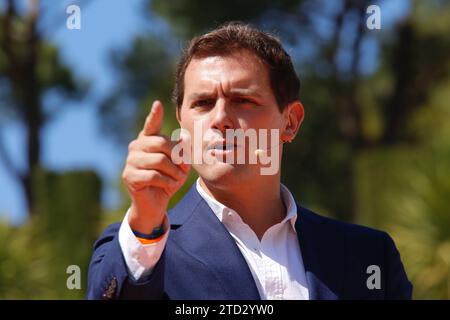 Saragosse, 03/24/2019. Le président de Ciudadanos Albert Rivera et Inés Arrimadas participent à une réunion citoyenne avec le candidat du parti pour le gouvernement d'Aragon, Daniel Pérez, et l'avocate de Huesca Sara Giménez, membre de la liste du parti pour Madrid pour les élections législatives. Photo : Fabián Simón ARCHDC. Crédit : Album / Archivo ABC / Fabián Simón Banque D'Images