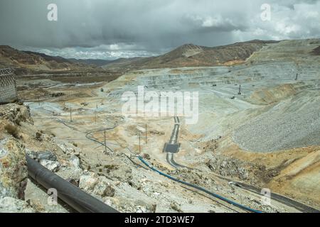 Mine à ciel ouvert pour l'extraction du zinc, Ticlio Pass, Abra de Anticona, Pérou Banque D'Images