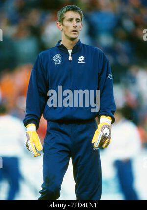 Football, firo : 04/24/1996 Championnat d'Europe de football préparation au Championnat d'Europe Euro, match amical, préparation au match national 1996, photos d'archives, photos d'archives, archives Allemagne - pays-Bas, Hollande 0:1 Edwin van der SAR, demi-chiffre Banque D'Images