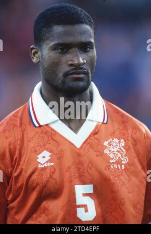 Football, firo : 04/24/1996 Championnat d'Europe de football préparation au Championnat d'Europe Euro, match amical, préparation au match national 1996, photos d'archives, photos d'archives, archives Allemagne - pays-Bas, Hollande 0:1 Winston Bogarde, demi-figurine, portraits Banque D'Images