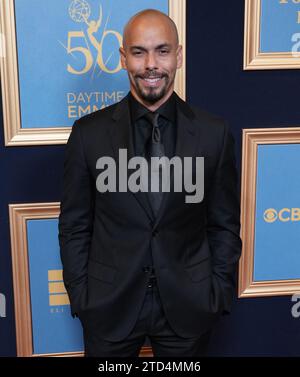 Bryton James arrive à la 50e cérémonie annuelle des Daytime Emmy Awards qui se tient à l’hôtel The Westin Bonaventure à Los Angeles, CA, le vendredi 15 décembre 2023. (Photo de Sthanlee B. Mirador/Sipa USA) Banque D'Images