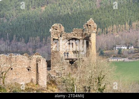 Château d'Urquhart sur les rives du Loch Ness, en Écosse. ROYAUME-UNI. Banque D'Images