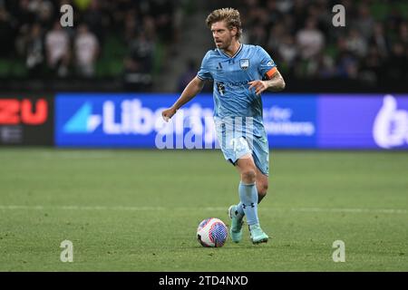 MELBOURNE, AUSTRALIE 16 décembre 2023. Le milieu de terrain du Sydney FC Luke Brattan (26) en action lors des A Leagues Soccer, Melbourne Victory FC contre Sydney FC au AAMI Park de Melbourne. Crédit : Karl Phillipson/Alamy Live News Banque D'Images