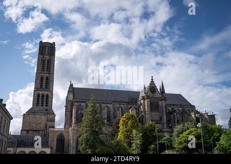 Cathédrale Limoges jardin Eveché juin 2023 Banque D'Images