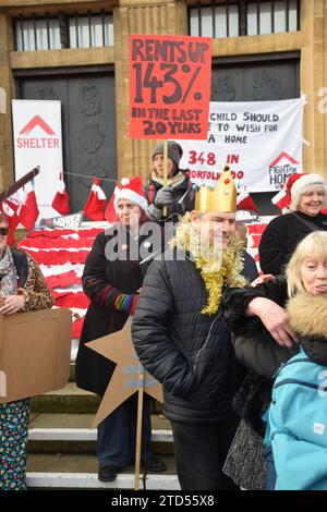 Manifestation d'abris contre la crise des sans-abri au Royaume-Uni, Hôtel de ville, Norwich, Royaume-Uni 16 décembre 2023 Banque D'Images