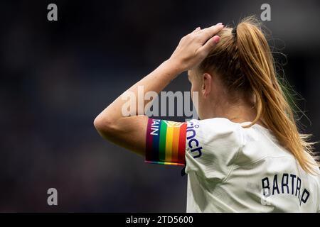 Londres, Royaume-Uni. 16 décembre 2023. Molly Bartrip de Tottenham fait des gestes lors du match de la Barclays FA Women's Super League entre Tottenham Hotspur et Arsenal au Tottenham Hotspur Stadium, Londres, le samedi 16 décembre 2023. (Photo : Federico Guerra Maranesi | MI News) crédit : MI News & Sport / Alamy Live News Banque D'Images