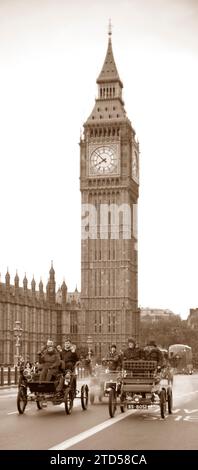 Sepia Tone entrant 380 1903 Stanley (vapeur), entrant 170 Stanley (vapeur) et entrant 172 1903 Cadillac sur Westminster Bridge London jusqu'à Brighton Run Banque D'Images