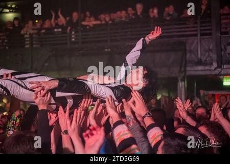 Nottingham, Royaume-Uni. 15 décembre 2023, événement : Rock City. “The Darkness” soutenu par “Bad Nerves”. Photo : les Ténèbres (Justin Hawkins). Crédit : Mark Dunn Photography Banque D'Images