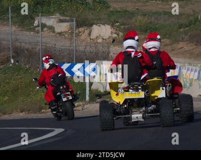 blur santa claus moto transport en mouvement à l'extérieur roues de vitesse de fond guidon superbike Banque D'Images