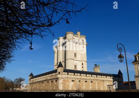 Le château de Vincennes est une forteresse située à Vincennes, dans la banlieue est de Paris. France. Banque D'Images