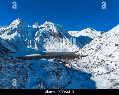 Paysage du lac Morasco en hiver Banque D'Images