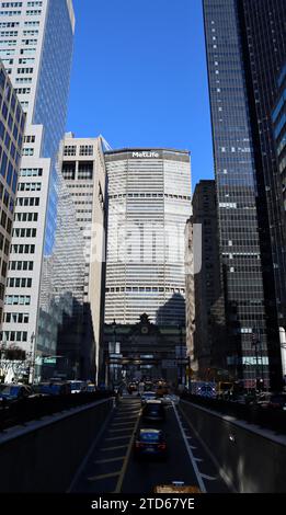 Côté sud du bâtiment MetLife, anciennement le bâtiment Pan Am, 200 Park avenue dans le centre-ville de Manhattan, New York. Banque D'Images