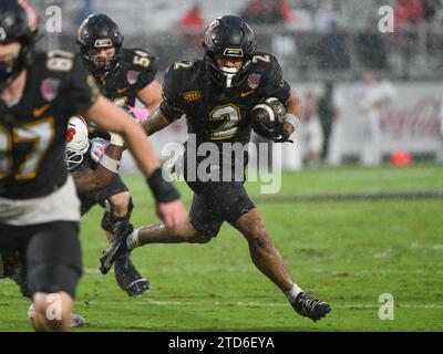 16 décembre 2023 : Kaedin Robinson (2), receveur de l'État des Appalaches, lors du match de football de la NCAA dans les avocats du Mexico Cure Bowl entre les Appalachian State Mountaineers et les Redhawks de Miami au FBC Mortgage Stadium à Orlando, FL. Romeo T Guzman/Cal Sport Media Banque D'Images