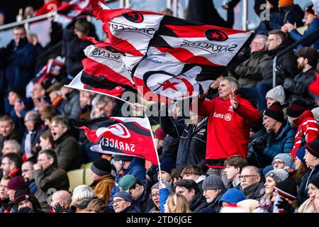 LONDRES, ROYAUME-UNI. 16 décembre 2023. Supporters sarrasins lors de Saracens vs Connacht Rugby - Investec Champions Cup au StoneX Stadium le samedi 16 décembre 2023. LONDRES ANGLETERRE. Crédit : Taka G Wu/Alamy Live News Banque D'Images