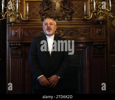 Madrid, 04/14/2015. Entretien avec le ministre iranien des Affaires étrangères Mohammad Javad Zarif. Photo : Ernesto Agudo ARCHDC. Crédit : Album / Archivo ABC / Ernesto Agudo Banque D'Images