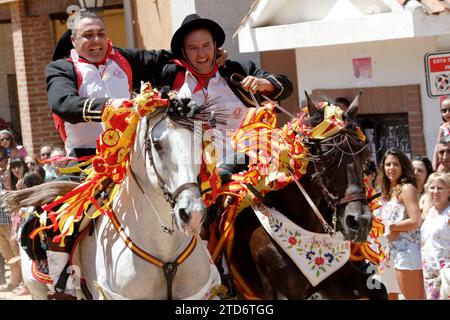 Carpio de Tajo (Tolède), 07/25/2015. Fête du Saint patron de Santiago Apóstol à Carpio de Tajo. Dans l'image, courses hippiques attelées. Photo : Ana Pérez Herrera ARCHDC. Crédit : Album / Archivo ABC / Ana Pérez Herrera Banque D'Images