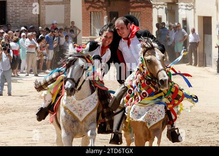 Carpio de Tajo (Tolède), 07/25/2015. Fête du Saint patron de Santiago Apóstol à Carpio de Tajo. Dans l'image, courses hippiques attelées. Photo : Ana Pérez Herrera ARCHDC. Crédit : Album / Archivo ABC / Ana Pérez Herrera Banque D'Images